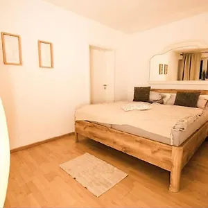  Apartment Willkommen Im Lilly In Direkt Am Flughafen Fmo